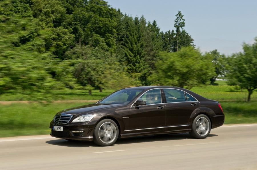  Mercedes-Benz S63 AMG 2011 года  (фото 17 из 23)